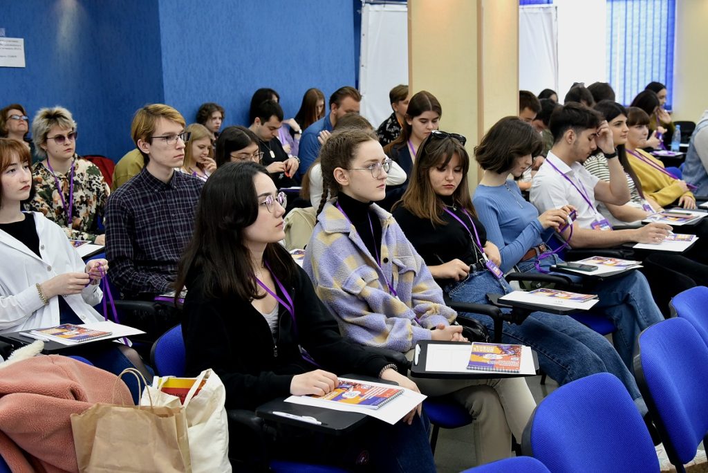 374 студента ПГУ приняли участие в тренинге предпринимательских компетенций.