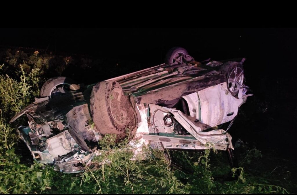 Непристегнутый ремень безопасности привел к гибели пассажира при опрокидывании на трассе "Кавказ"